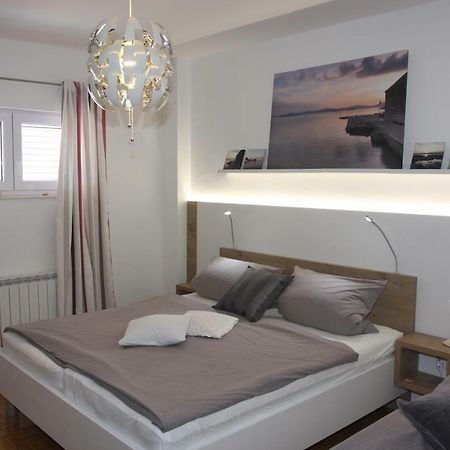 Apartments Villa Agatha Sveti Filip i Jakov Eksteriør bilde