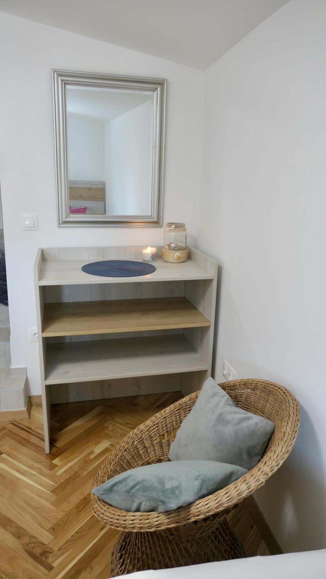 Apartments Villa Agatha Sveti Filip i Jakov Eksteriør bilde