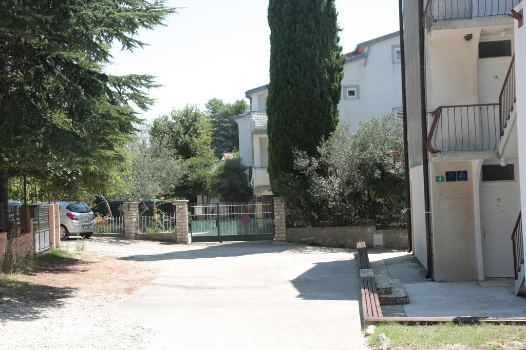 Apartments Villa Agatha Sveti Filip i Jakov Eksteriør bilde